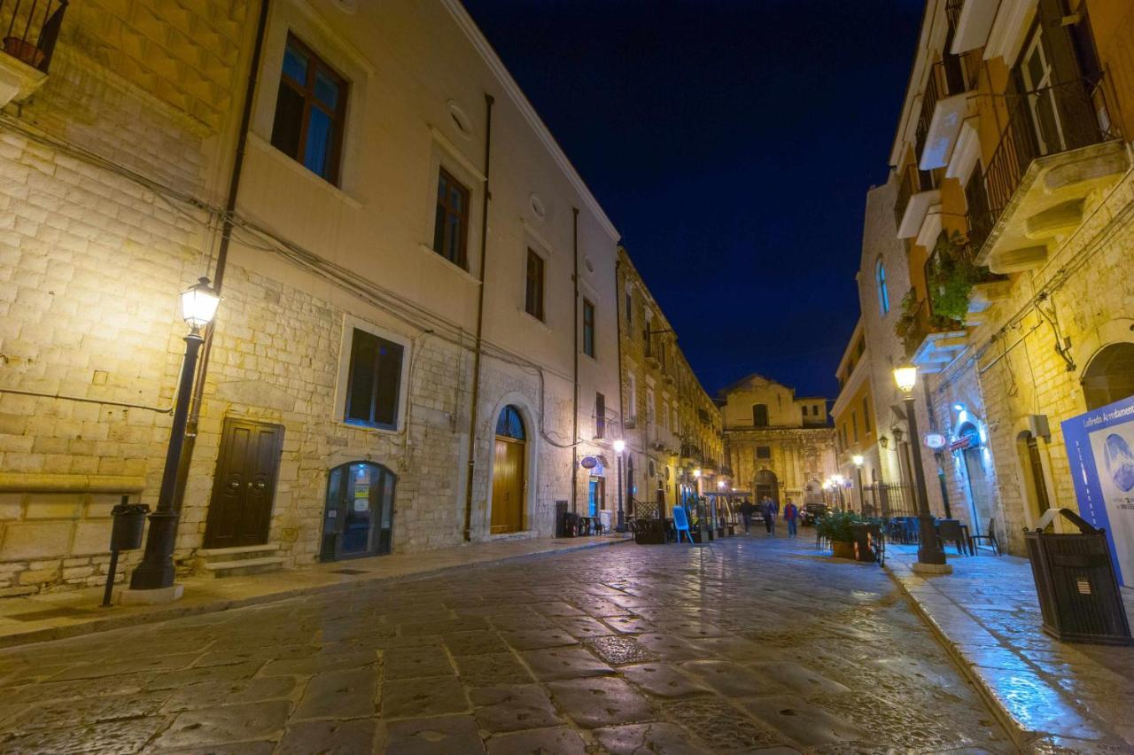 בארלטה Antica Dimora Luxury Rooms מראה חיצוני תמונה