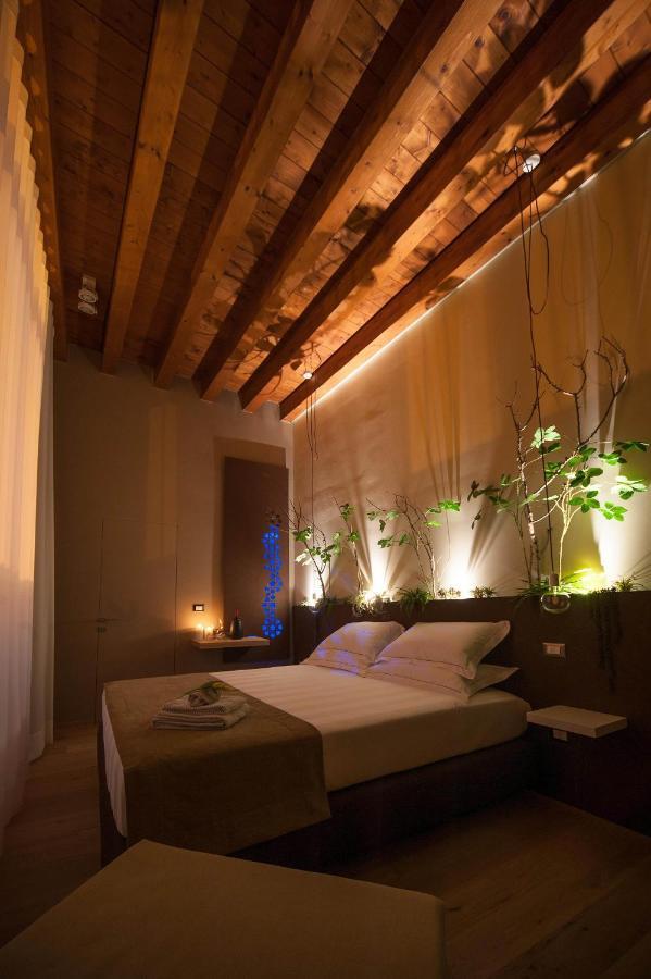 בארלטה Antica Dimora Luxury Rooms מראה חיצוני תמונה